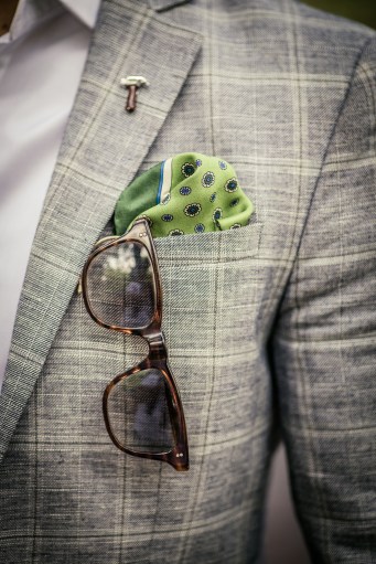lapelpin and pocket square